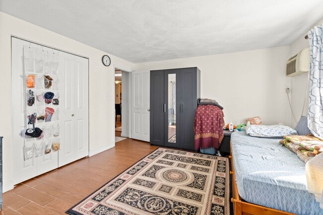 Photo - Minutes to Assembly Row - Highway Access - Off St. Parking - On Site Laundry - Storage - Update K...