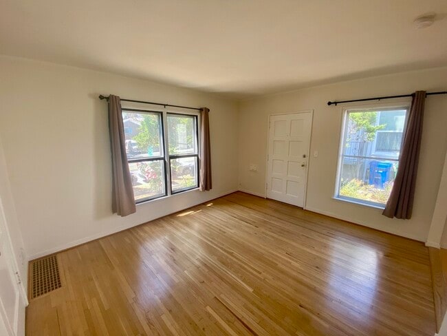 Photo - 5708 8th Ave NW