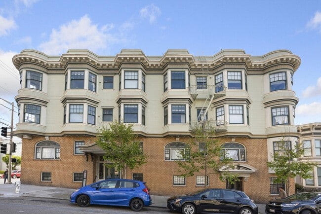 Building Photo - 1960 Pierce St Unit 1960 Pierce St. #5