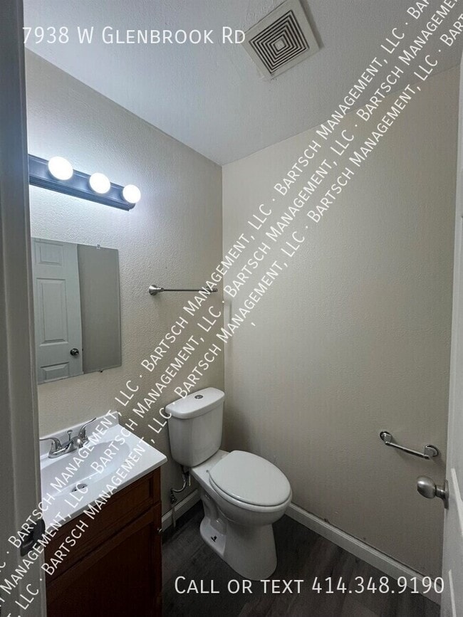 Photo - 7938 W Glenbrook Rd