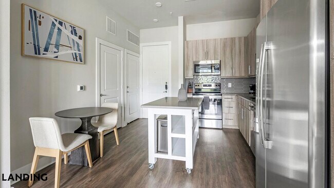 Photo - 1900 Airport Commerce Dr Unidad 2207