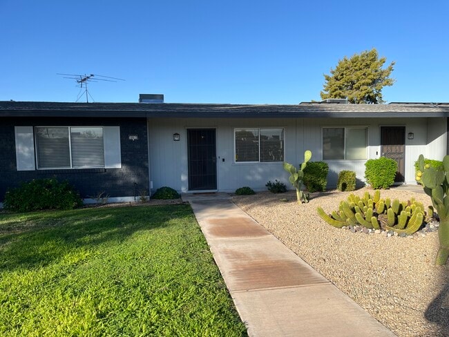 Building Photo - 10915 W Thunderbird Blvd Unit 1 Rental