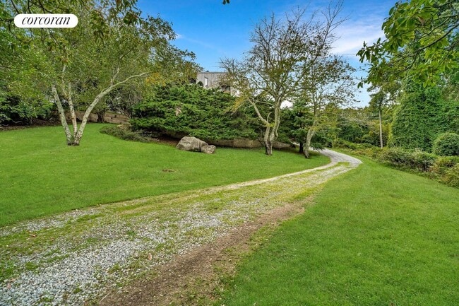 Photo - 37 Gardiners Bay Dr