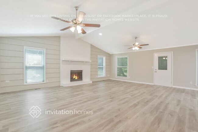 Photo - 5421 S Lake Dr