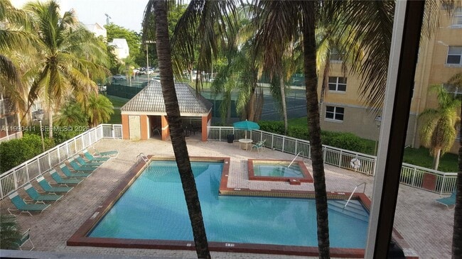 Photo - 8215 Lake Dr Unit 304