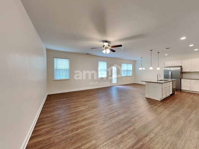 Photo - 138 Cobblestone Dr