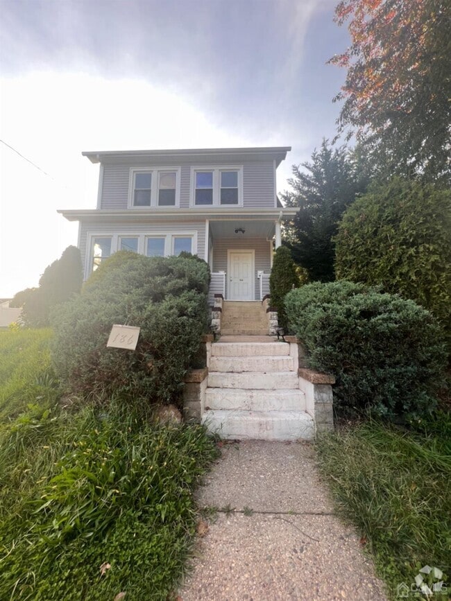 Building Photo - 186 Old Rd Rental