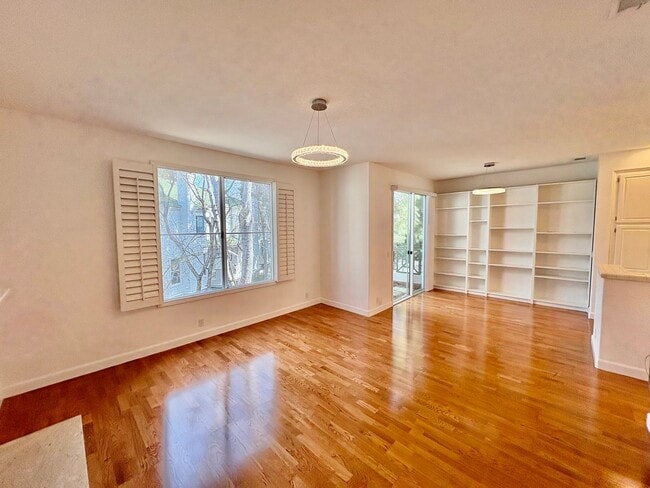 445 Milan Dr Unit 202
