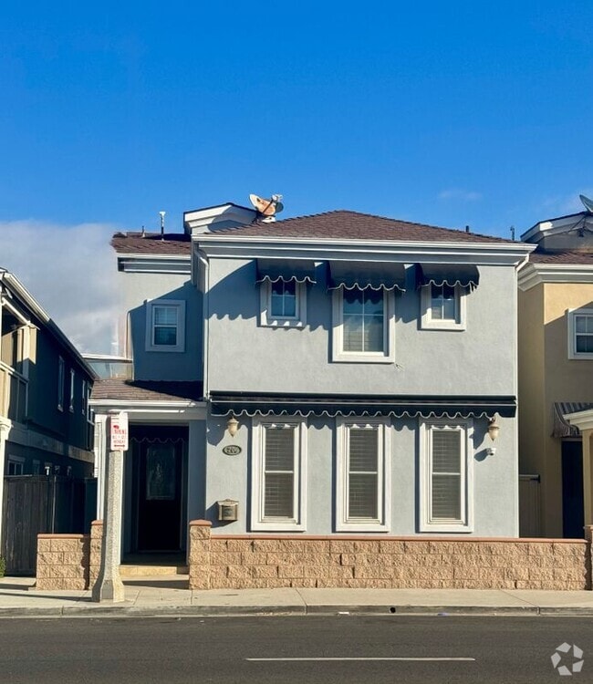Building Photo - 206 E Balboa Blvd Rental