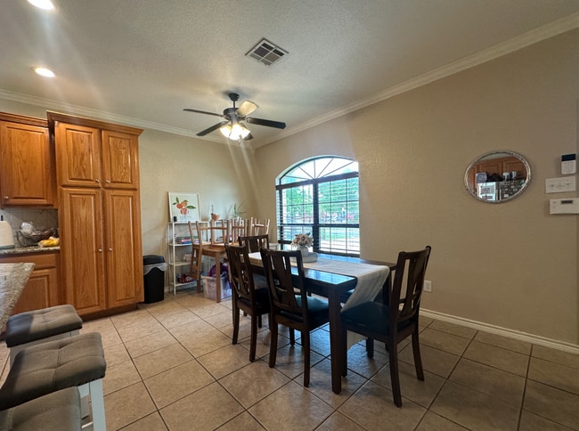 Photo - 221 Gurley Ln Unidad 1