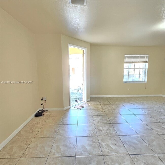 Building Photo - 9051 SW 227th St Rental