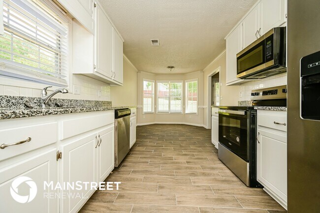 Photo - 10311 Commons Crossing