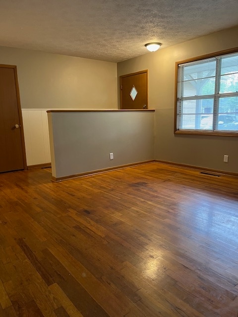 Photo - 2545 S Nettleton Ave