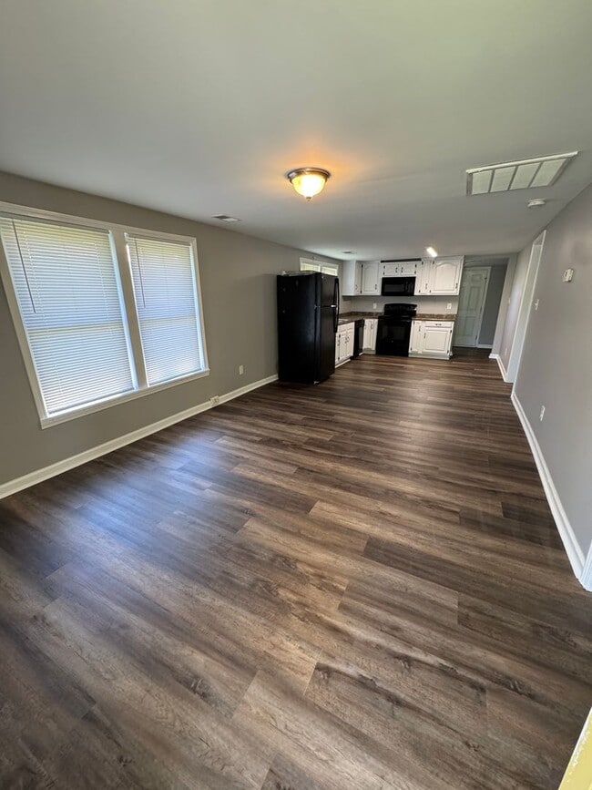 Photo - 416 Perman St SW