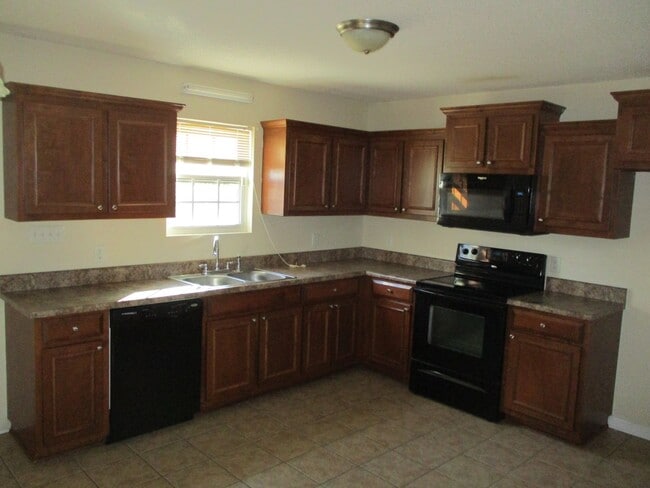 Photo - 222 Glade Ln