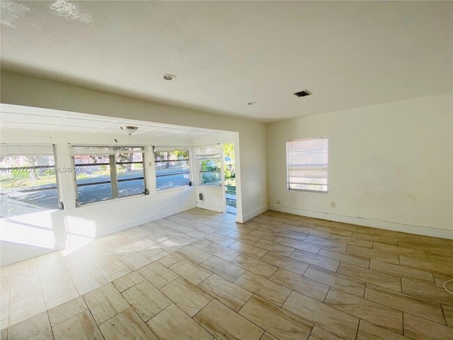 Building Photo - 2230 NW 51st Terrace Unit 1