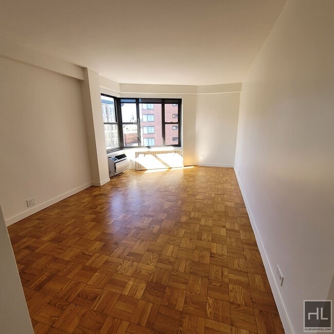 Building Photo - Fourth Avenue Rental