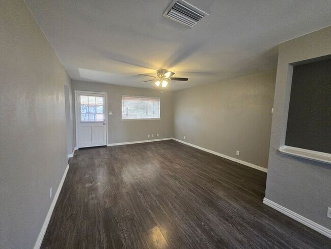 Photo - Spacious in Carrollton