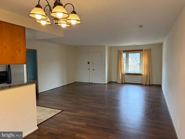 Photo - 2850 Aquarius Ave