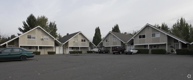 Photo - Chalet Villa Apartments