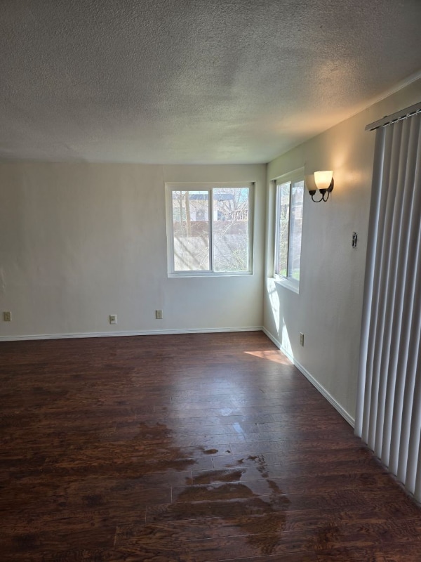 Photo - 471 E Nugent St