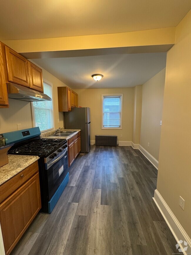 Building Photo - 393 Orchard St Unit 2 Rental