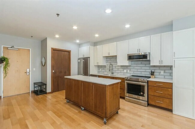Photo - 1303 5th St