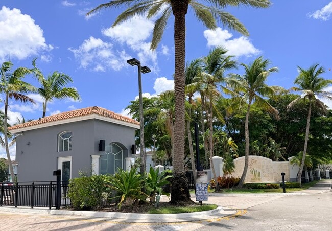 Photo - 9630 NW 2nd St Unidad 6-308