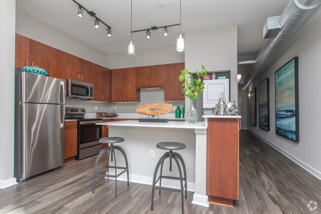 1BR, 1BA - 844SF