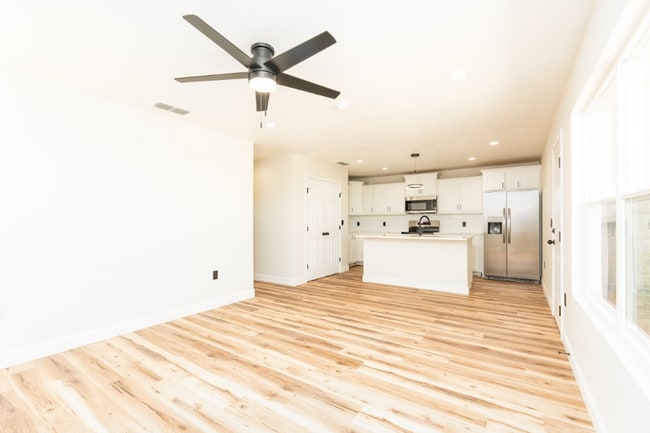 3508 Ethan Ave Unit A (NO KEY#)