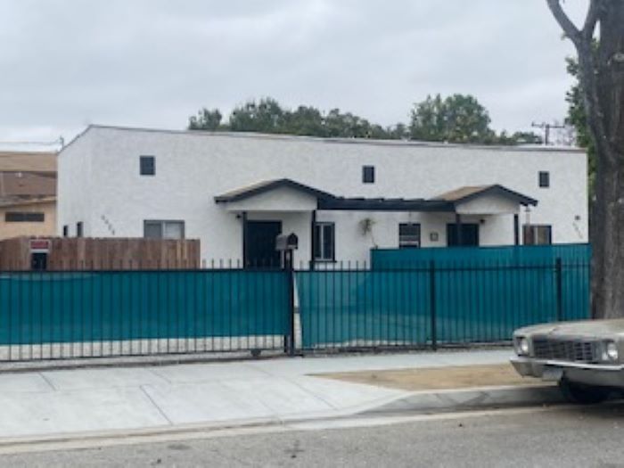 6828 Perry Rd - 6826 Perry Rd (Bell Gardens, CA)