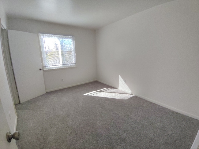 Photo - 600 Reusens Rd Apartamento Unidad H92