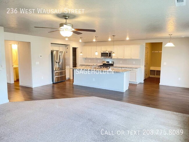Photo - 236 W Wausau St