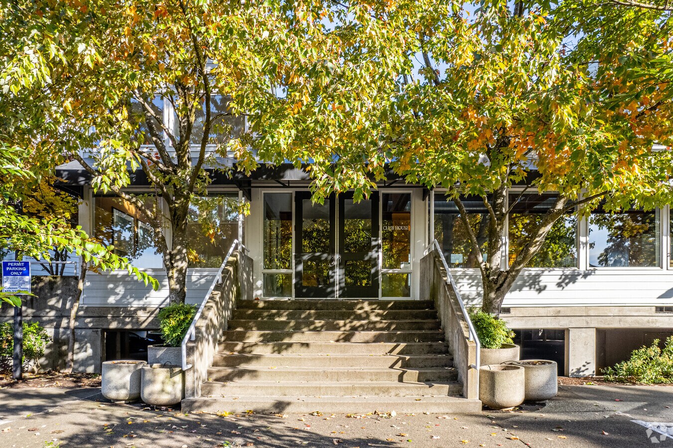 Photo - Columbia Point West