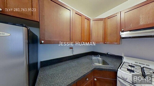 Photo - 247 W 26th St Unit 2D