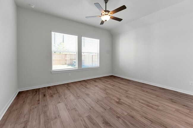 Building Photo - 16906 Tulip Row Ln