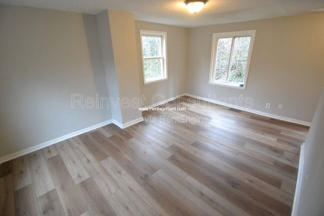 Photo - 2041 Yoast Ave