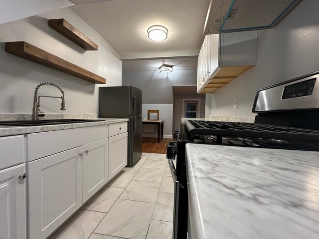 Building Photo - 15 Wolcott St Unit 15 Wolcott St., #3 Rental