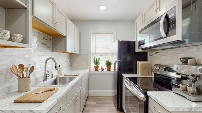 Photo - 5 Ropes St Unit 2