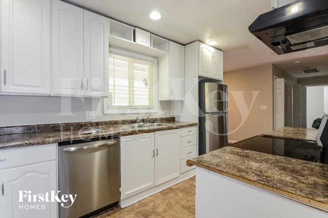 Photo - 6304 Zionsville Rd