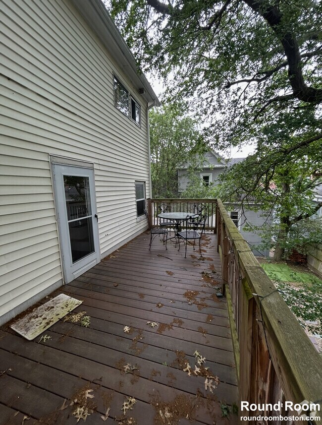 Building Photo - 15 Mansfield St Unit 2 Rental