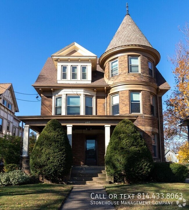 Building Photo - Cool studio in beautiful downtown mansion! Unit 7 Rental