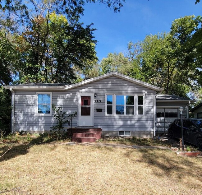 Building Photo - 4414 Curtis Ave Unit CRAWFORD 4414/A Rental