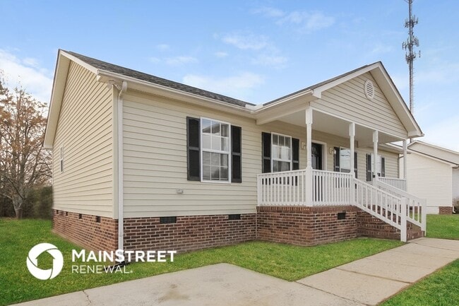 Photo - 306 E 28th St