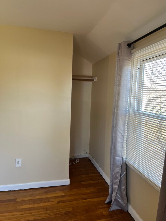 Photo - 119 Dupont Pl