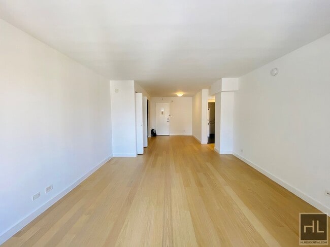 Photo - East 39th Street Unit 25B