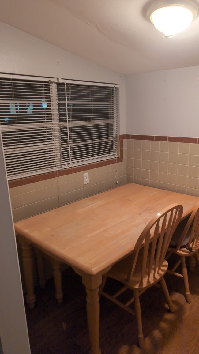 Photo - 304 N Western St Unit B