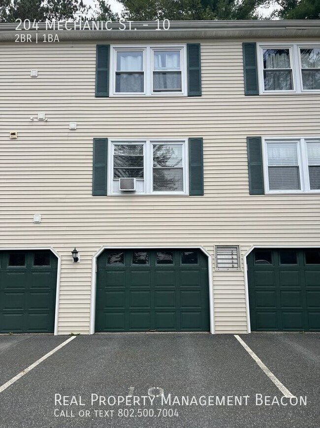 Photo - 204 Mechanic St