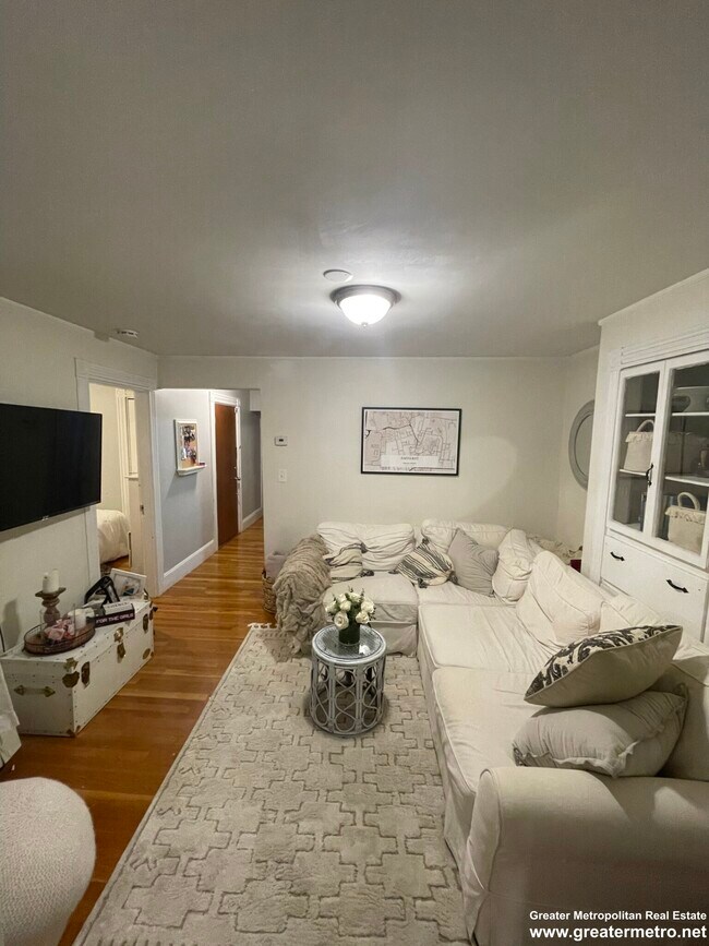 Photo - 764 E 8th St Unit 3