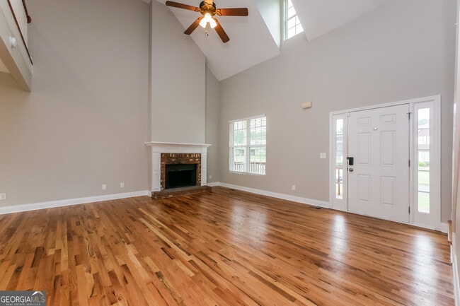 Photo - 136 Lawrence Dr